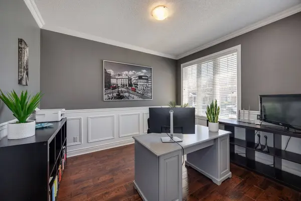 42 Ted Miller CRES, Clarington, ON L1C 0L8