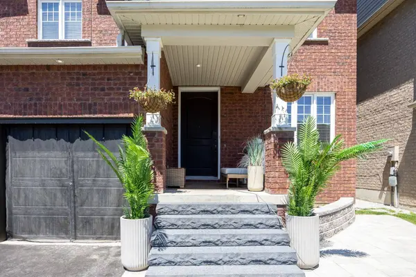 42 Ted Miller CRES, Clarington, ON L1C 0L8