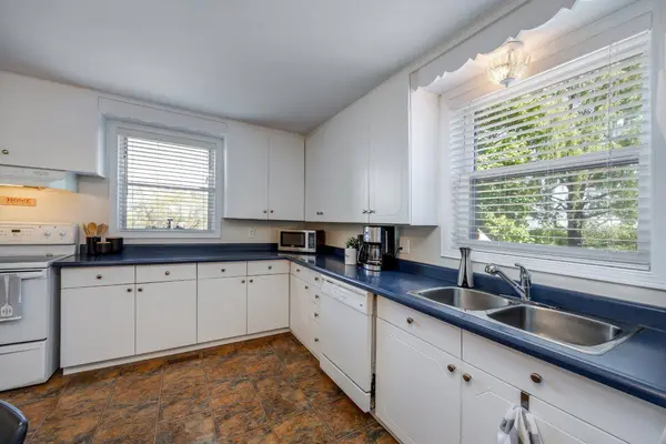 2359 Baseline RD W, Clarington, ON L1C 5M2