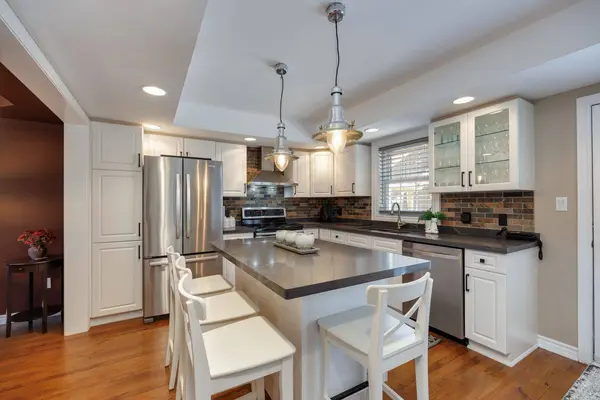 11 Chalmers CT, Port Hope, ON L1A 4J3