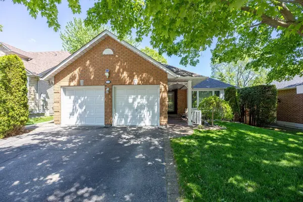 39 Valleycrest DR, Clarington, ON L1E 1H8