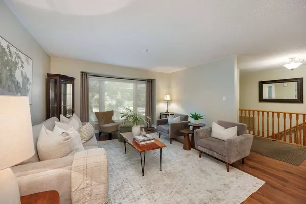 39 Valleycrest DR, Clarington, ON L1E 1H8
