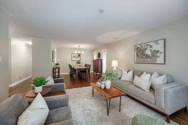 39 Valleycrest DR, Clarington, ON L1E 1H8