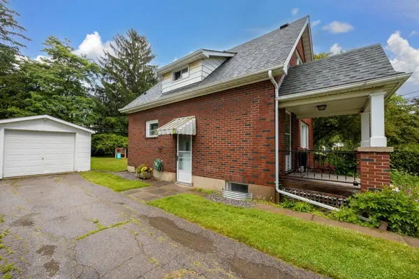 24 Liberty ST N, Clarington, ON L1C 2L6