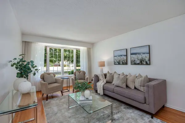 544 Wilson RD N, Oshawa, ON L1G 6E9