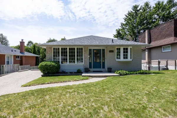 544 Wilson RD N, Oshawa, ON L1G 6E9