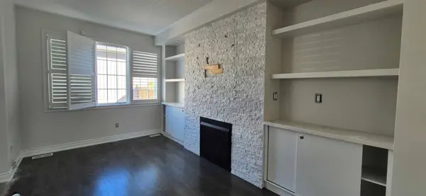 172 Mcbride AVE, Clarington, ON L1C 0J4
