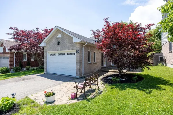36 Apple Blossom BLVD, Clarington, ON L1C 4L9