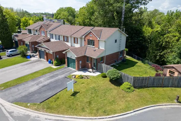 10 Climie CT, Clarington, ON L1C 4P5