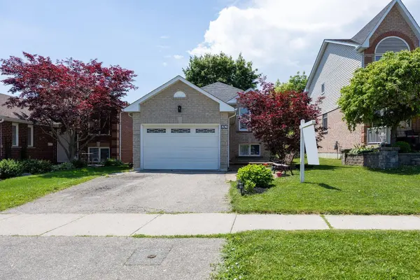 36 Apple Blossom BLVD, Clarington, ON L1C 4L9