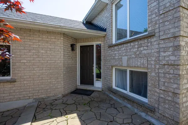 36 Apple Blossom BLVD, Clarington, ON L1C 4L9