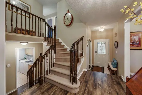 2015 Blairwood CT, Pickering, ON L1X 2S3