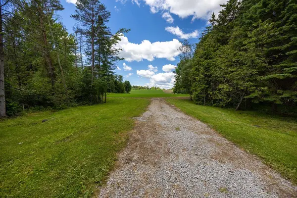 4206 Middle RD, Clarington, ON L1C 3K2