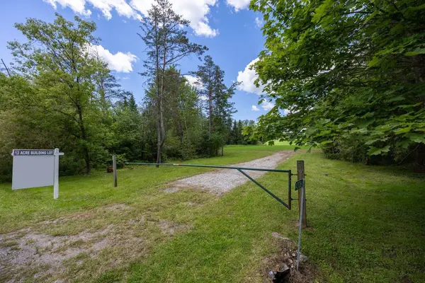 4206 Middle RD, Clarington, ON L1C 3K2
