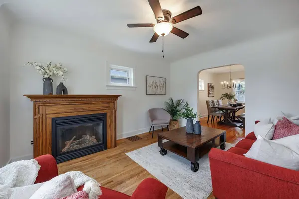 248 Mitchell AVE, Oshawa, ON L1H 2V6