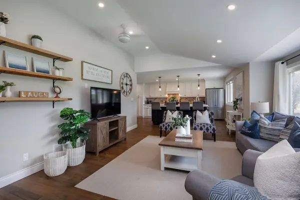 2532 Holt RD, Clarington, ON L1C 6G6