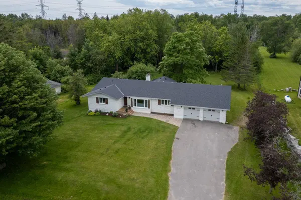 2532 Holt RD, Clarington, ON L1C 6G6