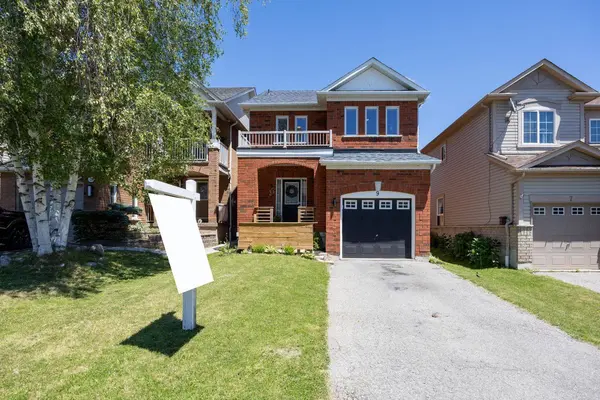 9 Candlebrook DR, Whitby, ON L1R 2V4