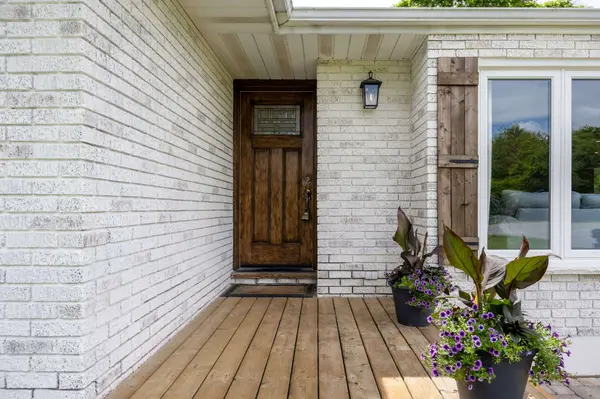 2532 Holt RD, Clarington, ON L1C 6G6