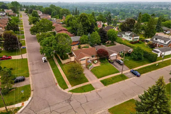 1125 Belvedere AVE, Oshawa, ON L1H 1S9