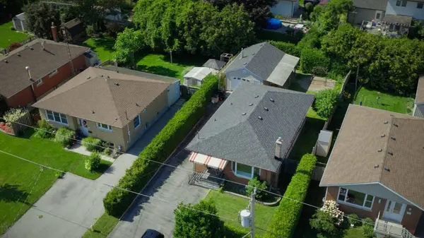 12 Sunset RD, Clarington, ON L1C 2E6