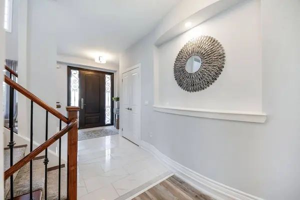 51 Brough CT, Clarington, ON L1C 0B7