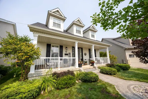 11 Greenaway CIR, Port Hope, ON L1A 0B9