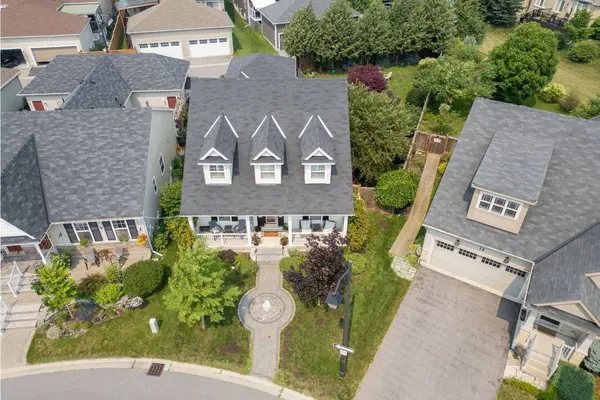 11 Greenaway CIR, Port Hope, ON L1A 0B9