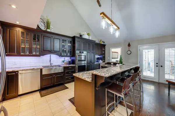 11 Greenaway CIR, Port Hope, ON L1A 0B9