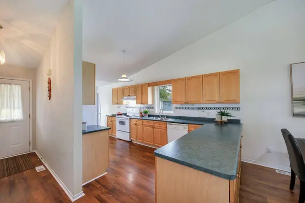 10 Niagara TRL, Clarington, ON L1B 1A2