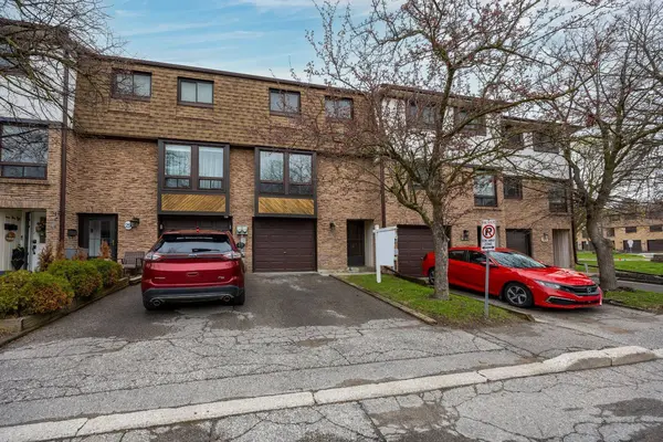 220 Ormond DR #30, Oshawa, ON L1G 6T5