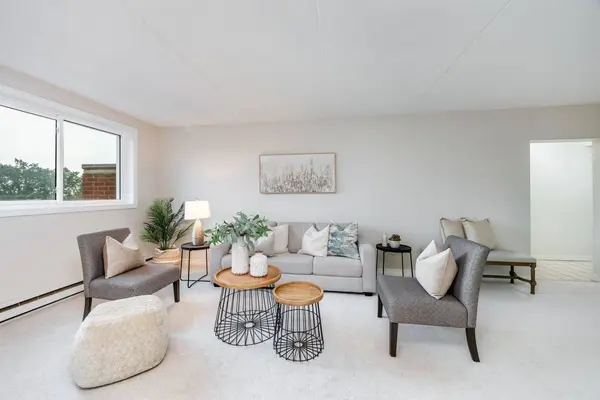144 Queen ST #504, Clarington, ON L1C 1M9