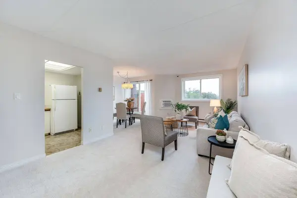 144 Queen ST #504, Clarington, ON L1C 1M9