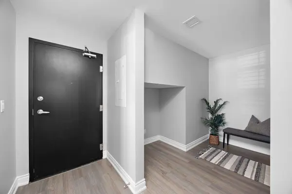 21 Brookhouse DR #216, Clarington, ON L1B 0V4