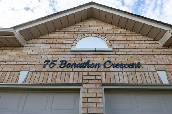 75 Bonathon CRES, Clarington, ON L1C 5B9