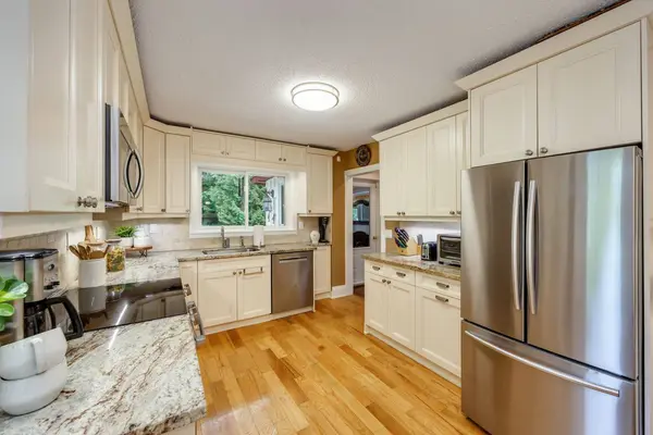 982 Porter RD, Kawartha Lakes, ON L0A 1A0