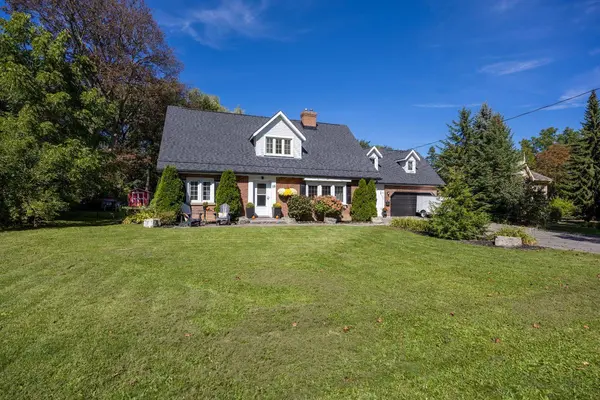 18 Concession ST W, Clarington, ON L1C 1Y5