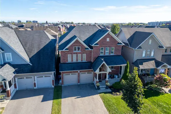 110 Sumersford DR, Clarington, ON L1C 0P5
