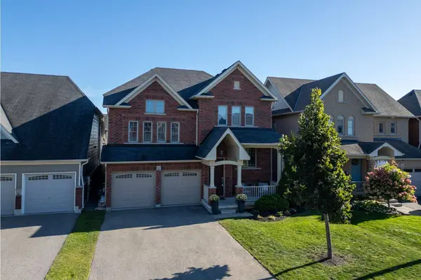 110 Sumersford DR, Clarington, ON L1C 0P5