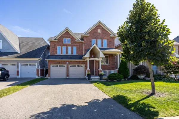 110 Sumersford DR, Clarington, ON L1C 0P5