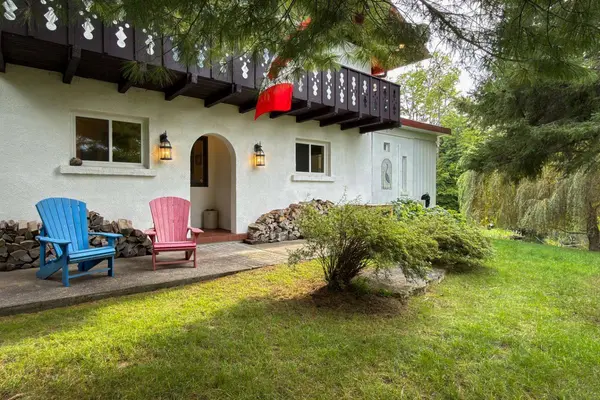 982 Porter RD, Kawartha Lakes, ON L0A 1A0