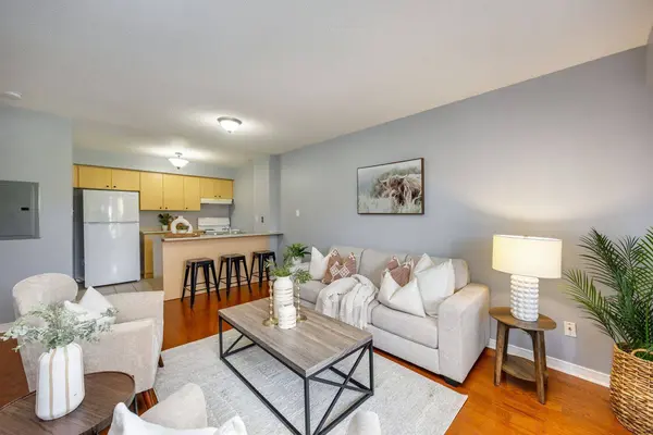 106 Aspen Springs DR #108, Clarington, ON L1C 5N7