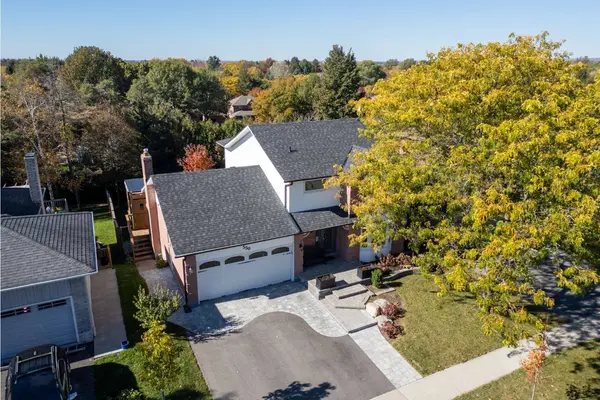 550 Crimson CT, Oshawa, ON L1J 8E1