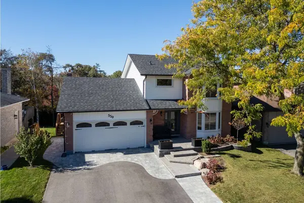 550 Crimson CT, Oshawa, ON L1J 8E1