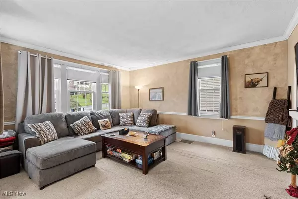 211 Isabelle ST, Brilliant, OH 43913