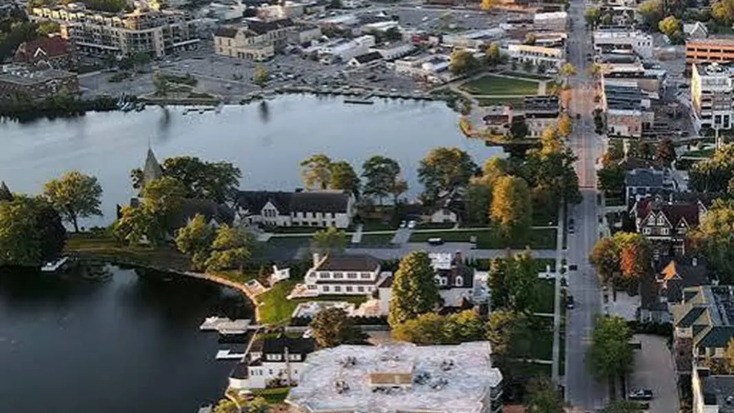 Oconomowoc