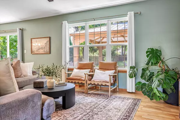 11123 W Edgerton Ave, Hales Corners, WI 53130