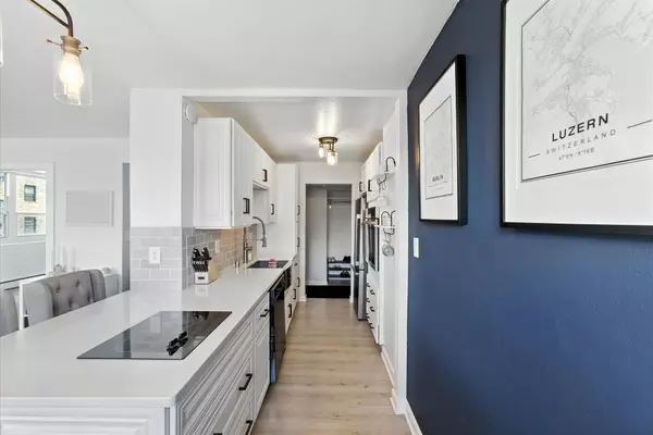 1707 N Prospect Ave Unit 2C, Milwaukee, WI 53202