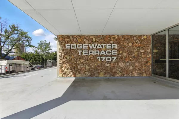 1707 N Prospect Ave Unit 2C, Milwaukee, WI 53202