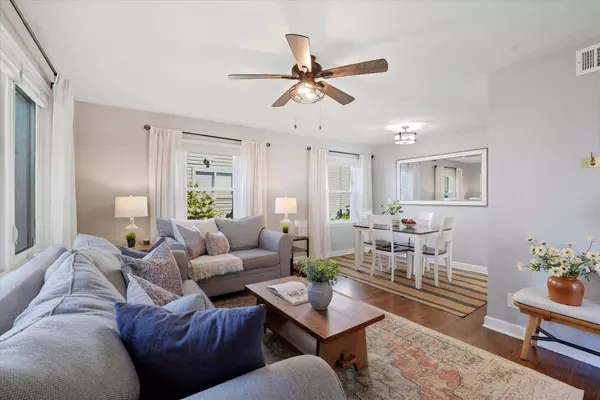 302 N 111th St, Wauwatosa, WI 53226